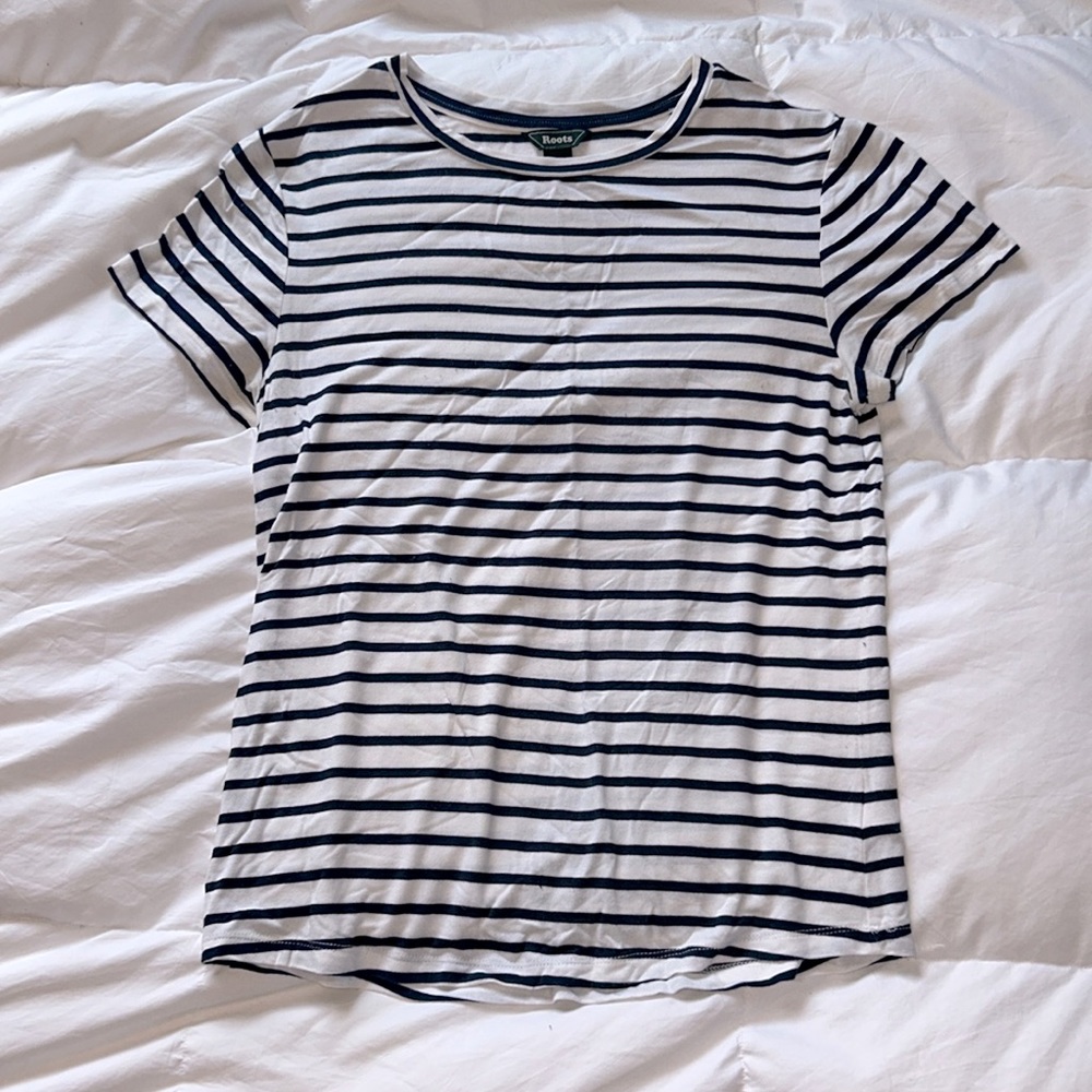 Roots tee